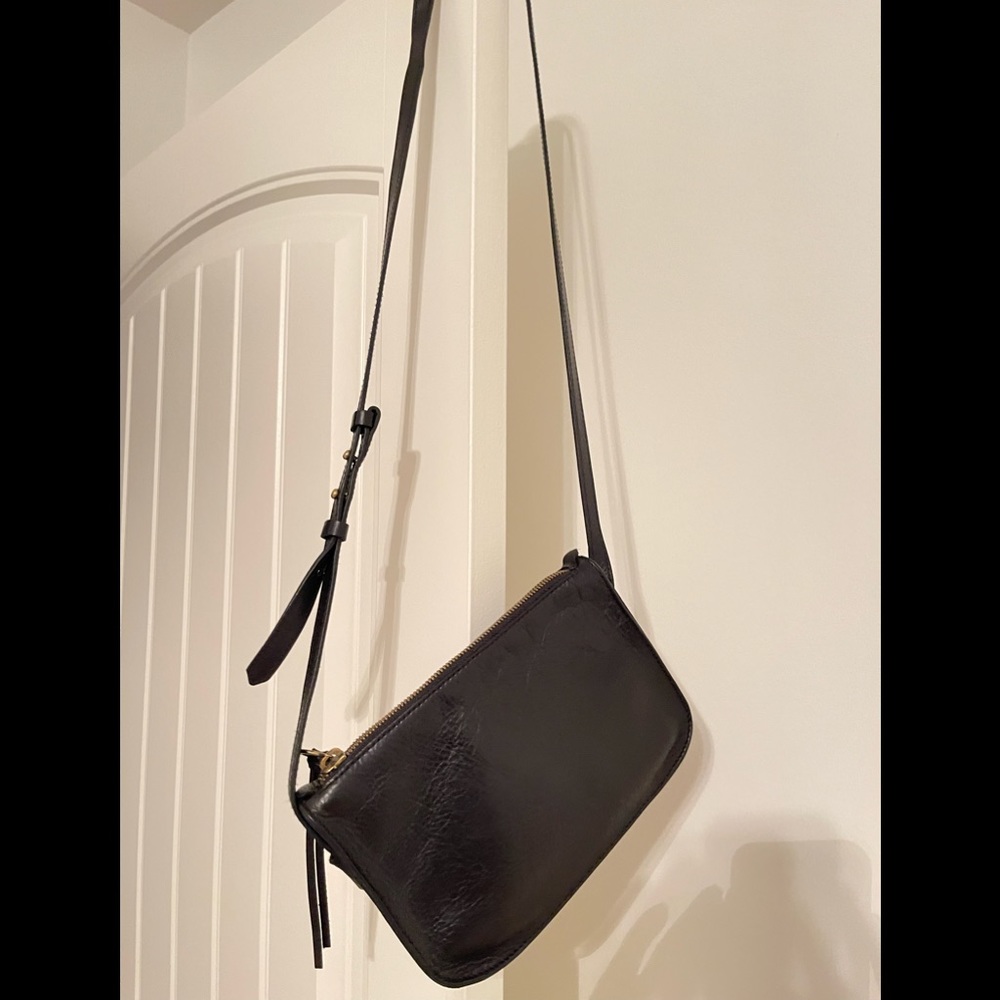 Madewell- The Simple Crossbody Bag